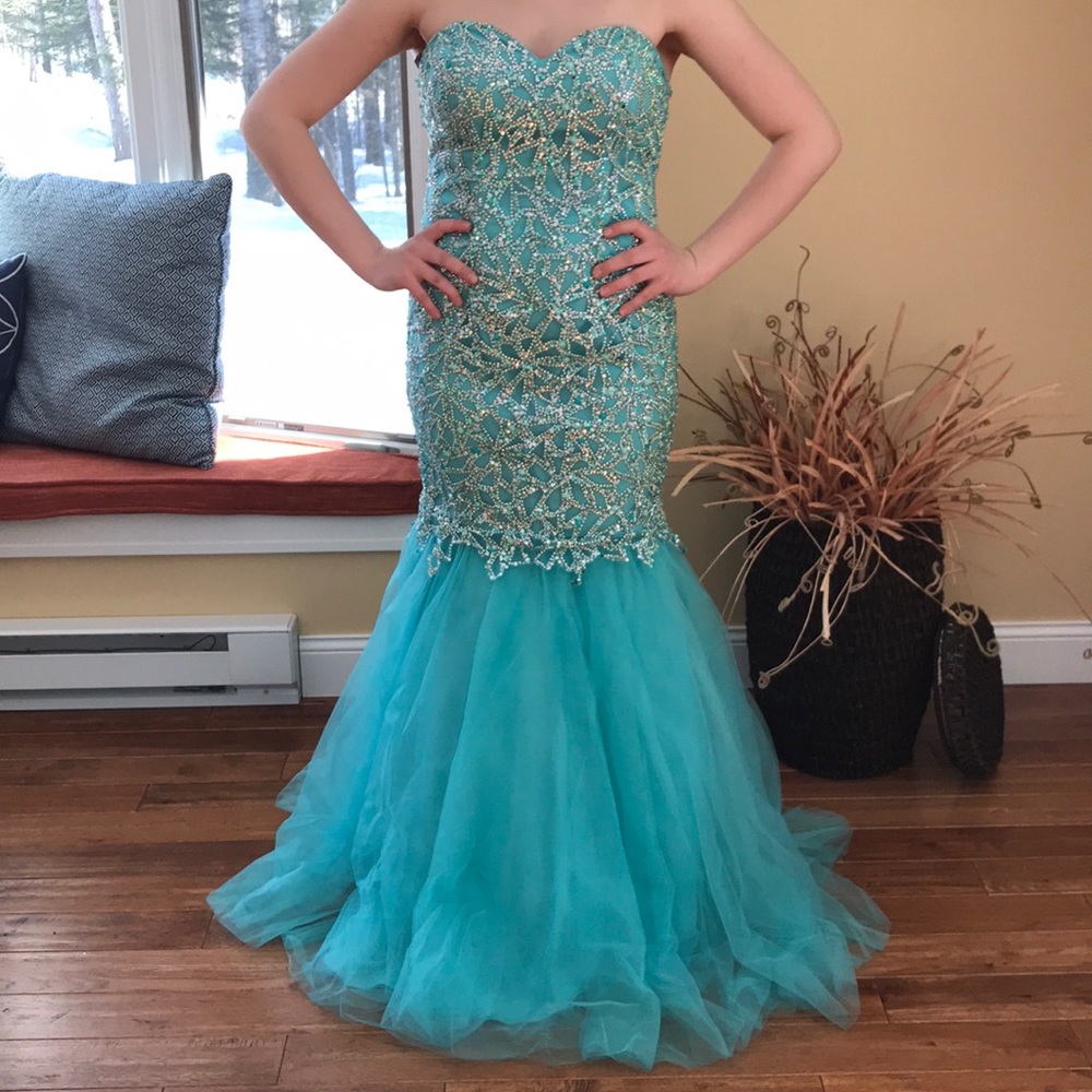 mermaid prom dress